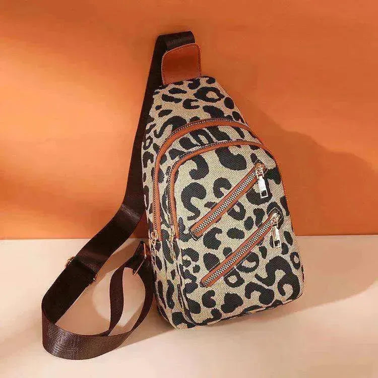 Sac bandoulière et sac à dos pour femme à imprimé léopard avec prise pour casque EX-STOCK CANADA