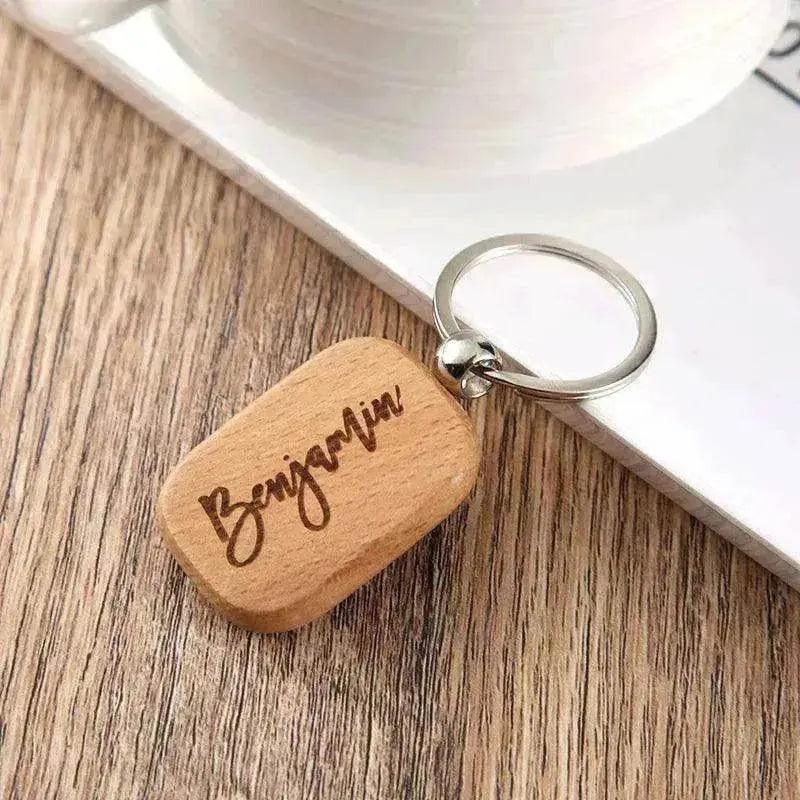Porte-clés pendentif avec lettres gravées en bois - EX-STOCK Canada