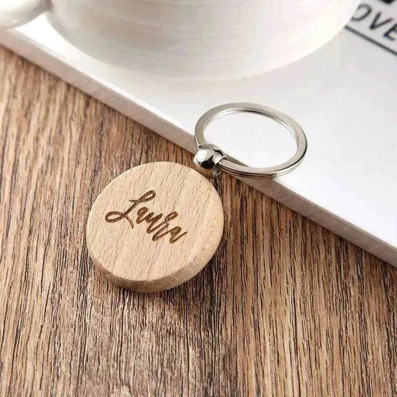 Porte-clés pendentif avec lettres gravées en bois - EX-STOCK Canada