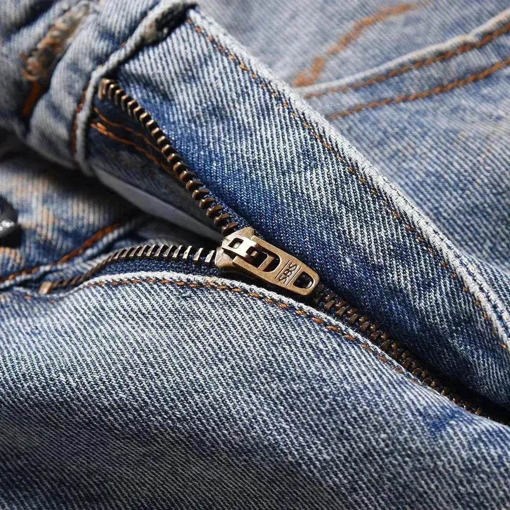 Dirty Ripped Jeans With Waste Soil - EX-STOCK Canada