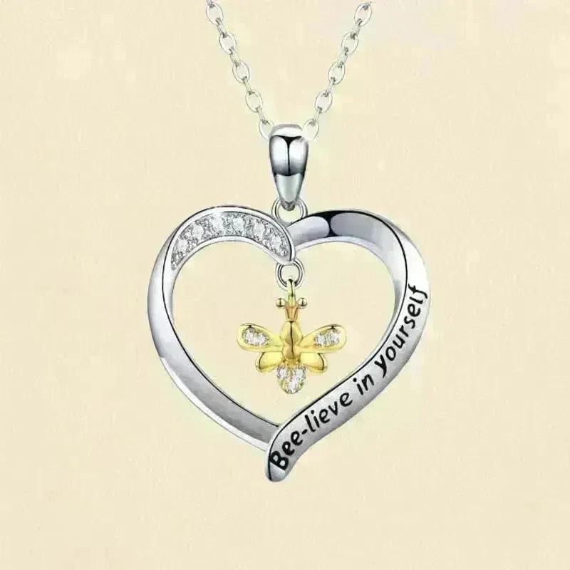 European And American Creative New Hands Heart-shaped Women's Necklace - EX-STOCK CANADA