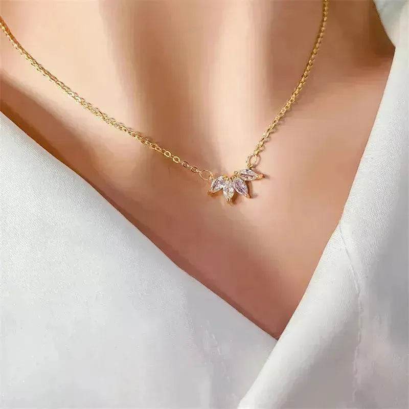 Fashion Jewelry Minimalist Shining Flower Petal Necklace For Women Girls Lotus Flower Pendant Necklace Female Party Anniversary Jewelry Gift - EX-STOCK Canada
