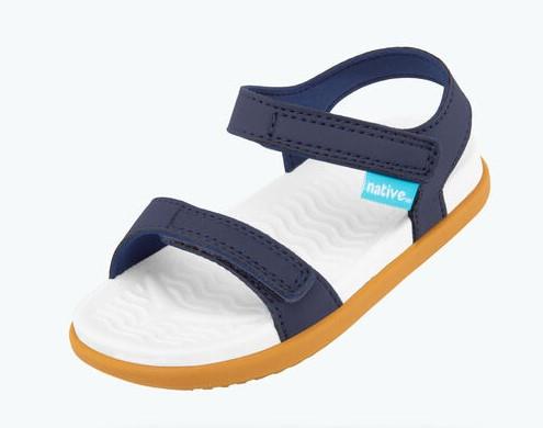 Jeune autochtone Charley - EX-STOCK Canada