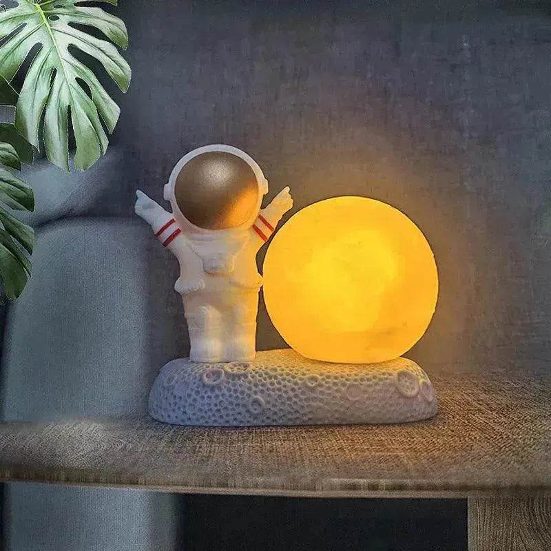 Modern Creative Astronaut Small Night Lamp Decoration Net Red Room Bedside Desktop Layout Small Desk Lamp Home - EX-STOCK Canada