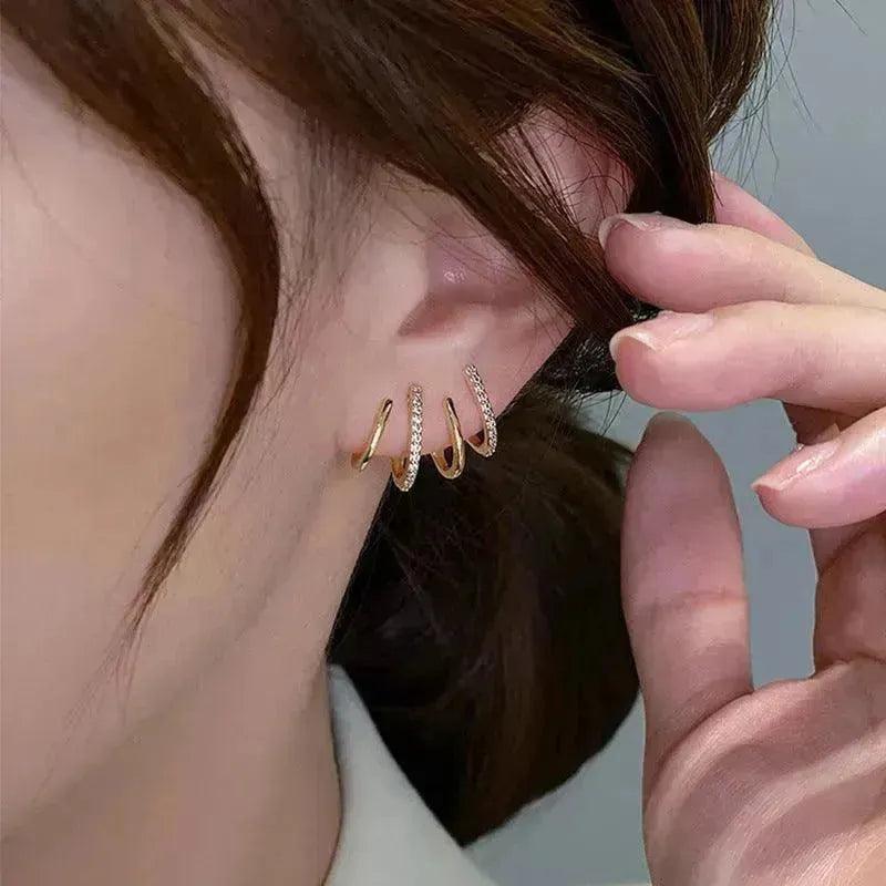 Boucles d'oreilles en argent S925 avec aiguille et zircons incrustés à quatre griffes - EX-STOCK CANADA