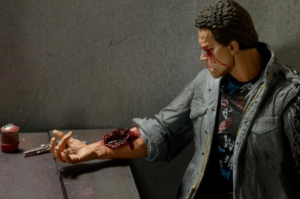 Terminator - 7" Action Figure - Ultimate T-800 (Tech Noir) (Preorder Feb/Mar 2026) EX-STOCK Canada