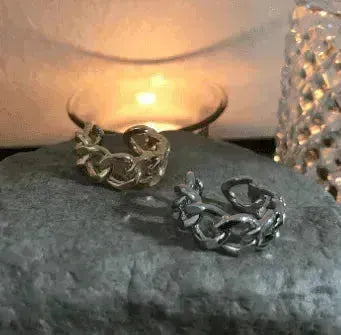 À la mode avec une bague au design unique en chaîne - EX-STOCK CANADA
