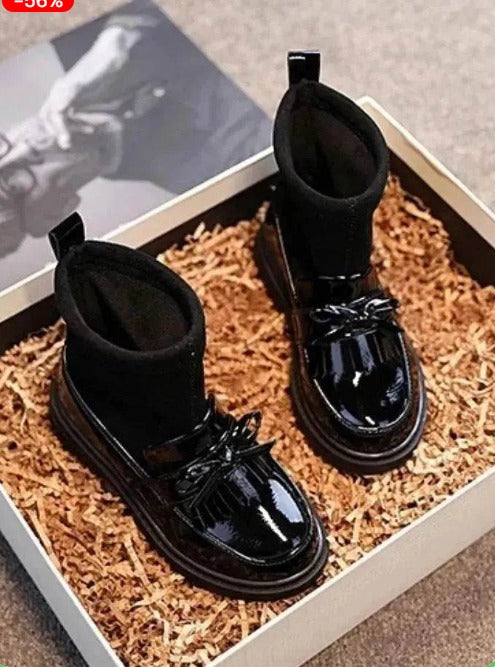 Winter Boots for Girls: How to Keep Feet Warm and Stylish This Year - EX-STOCK Canada