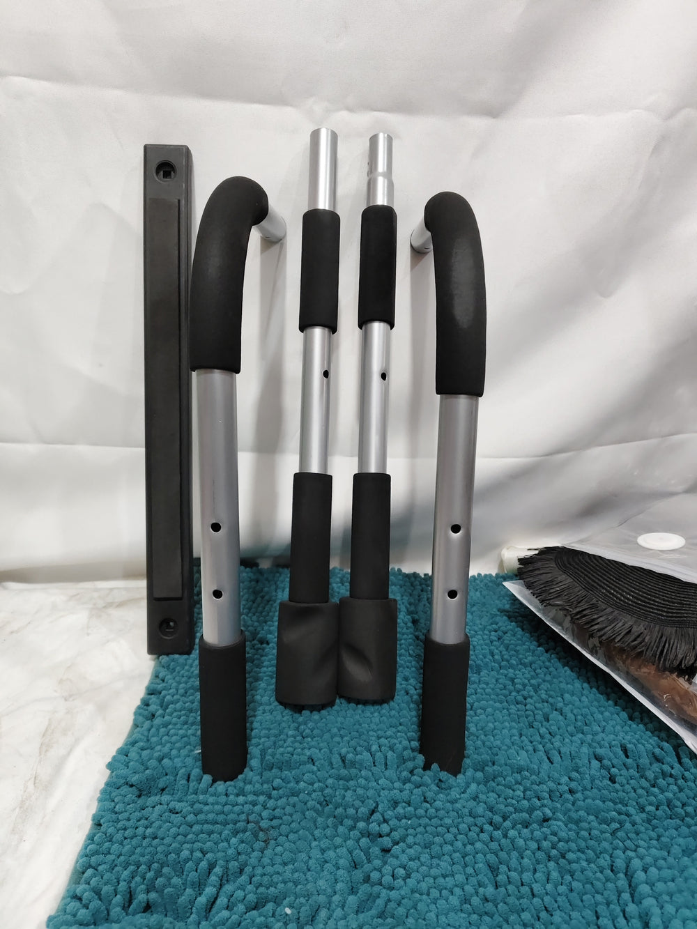 Doorway Pull-up Trainer 