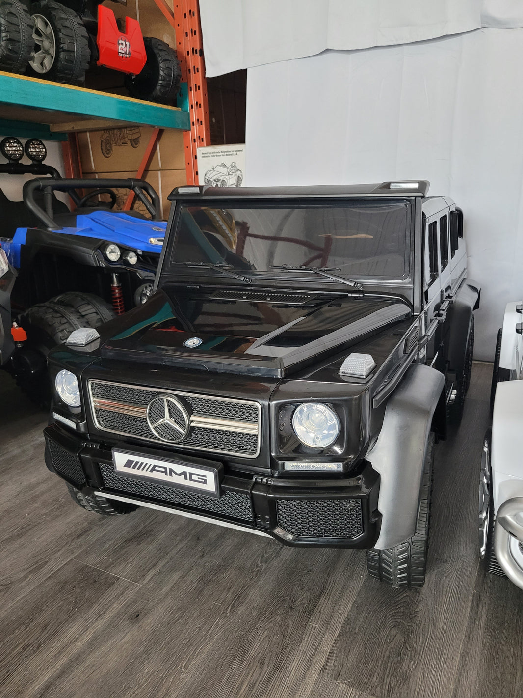 2026 Mercedes Benz G Wagon G63 6x6 24V 2 Seater Kids Ride On Car with Remote Control 