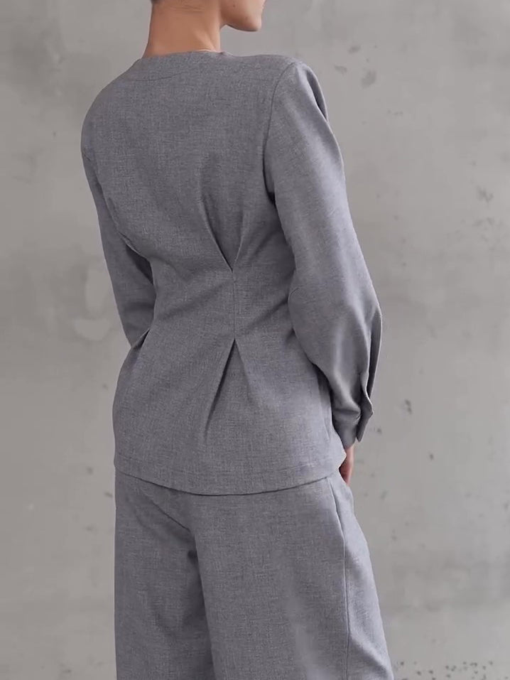 Women's elegant gray wide-leg pants outfit