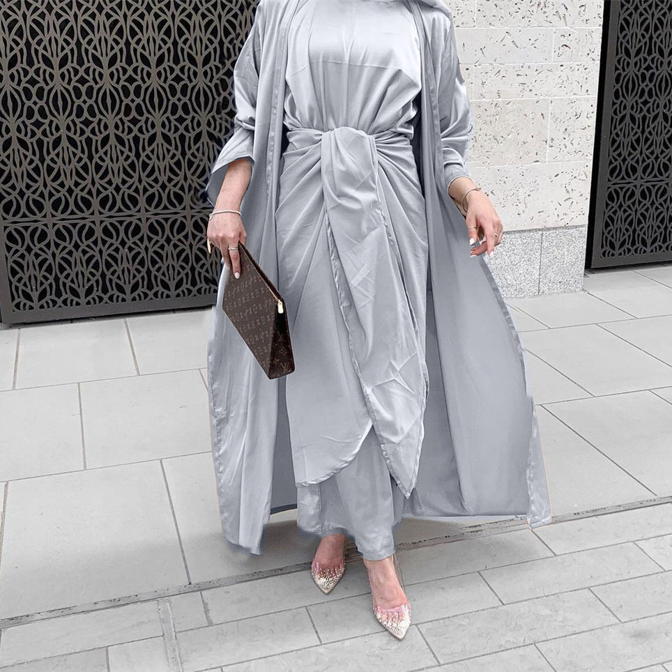 Robe en satin costume trois pièces féminin 
