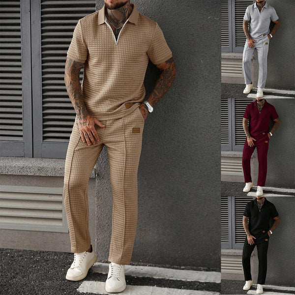 Ensemble pour hommes composé d'un polo zippé et d'un pantalon