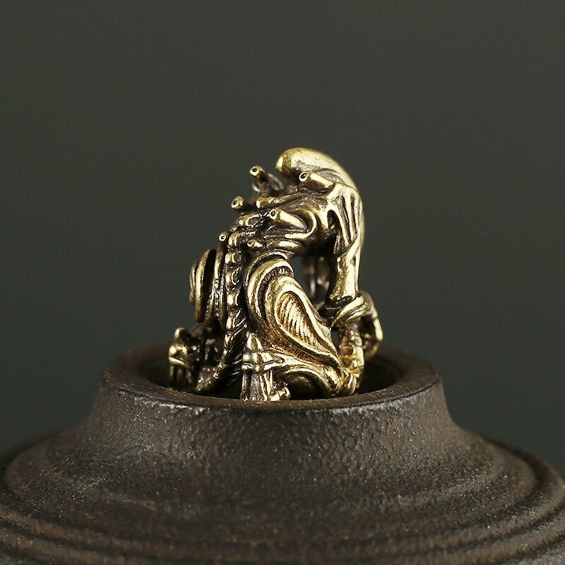 1 Pc Exquisite Antique Brass Chinese God Of Wealth Ornament - Attracts Abundance And Good Fortune With Powerful Fengshui Energy, Hand-Sculpted For Harmonious Balance - Ideal For Home, Office, Or Deskt EX-STOCK