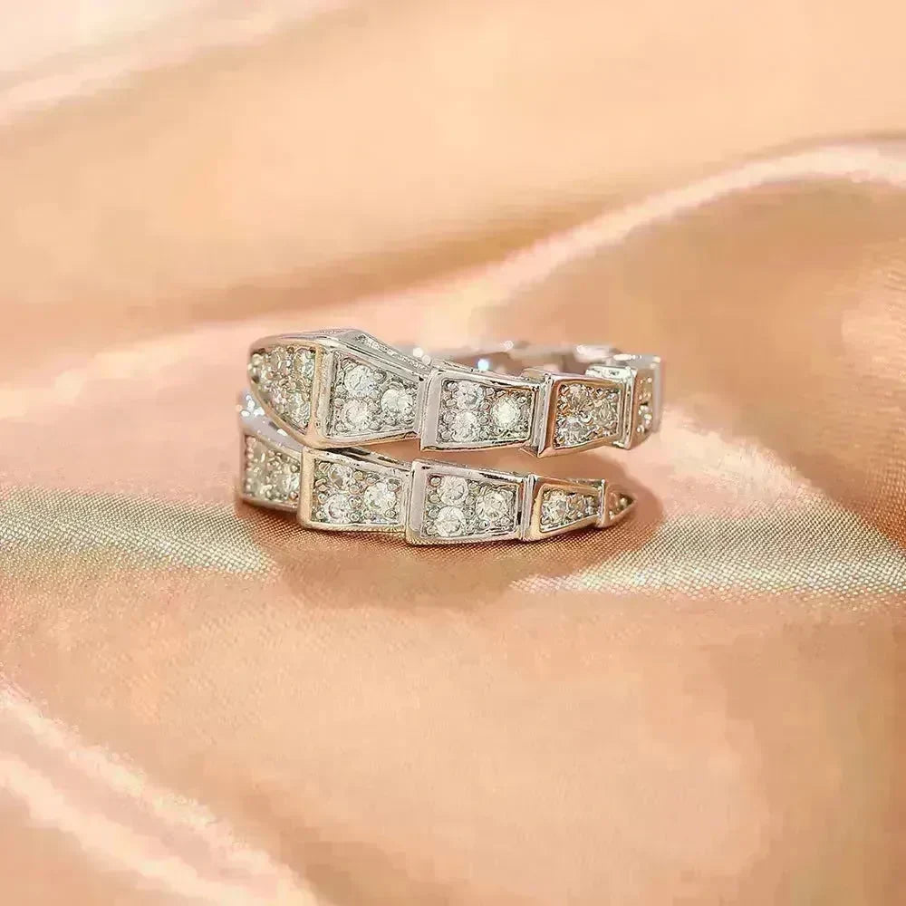Niche Opening Adjustable Non-fading Cross Ring - EX-STOCK CANADA