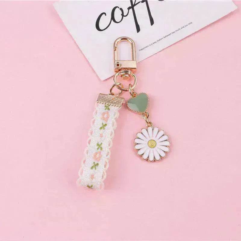 Daisy Keychain Pendant Creative Keychain Hanging - EX-STOCK Canada