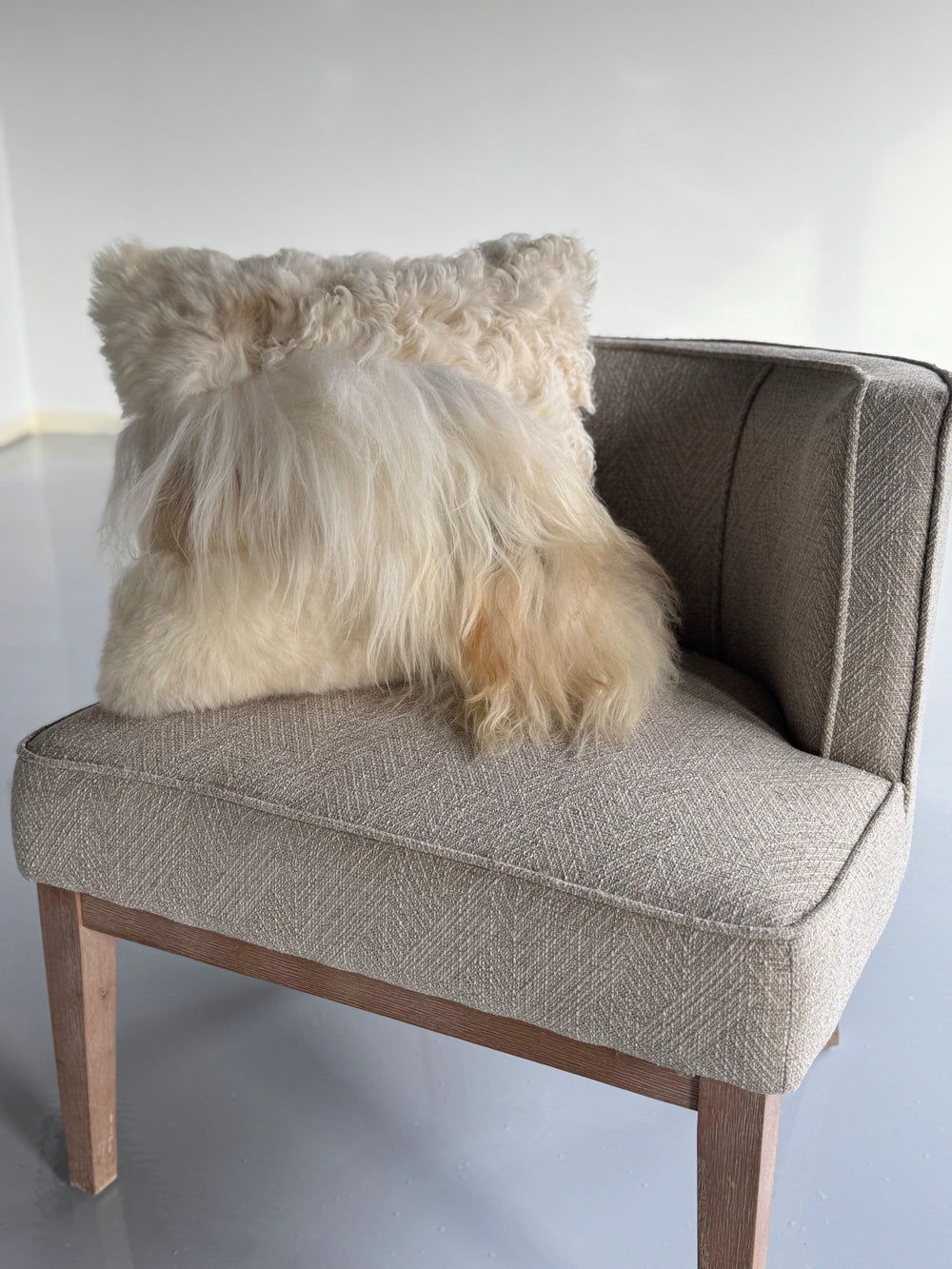 Mélange Sheepskin Pillow, straight wool 