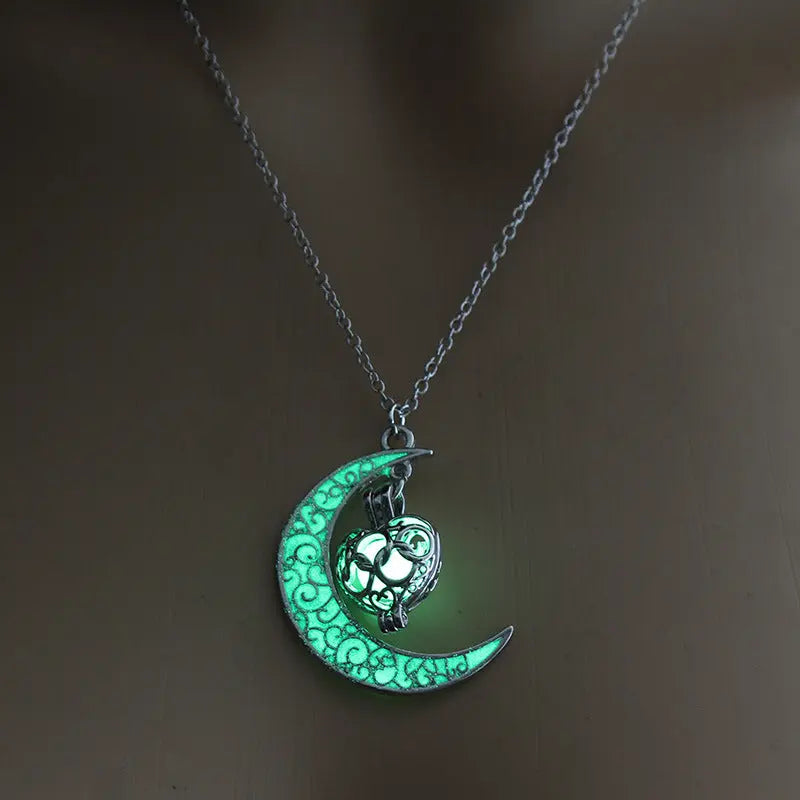 Glowing Pendant Necklaces Silver Plated Chain Necklaces - EX-STOCK Canada