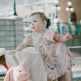 Ensemble robe en mousseline de coton et culotte courte rose imprimé baies 
