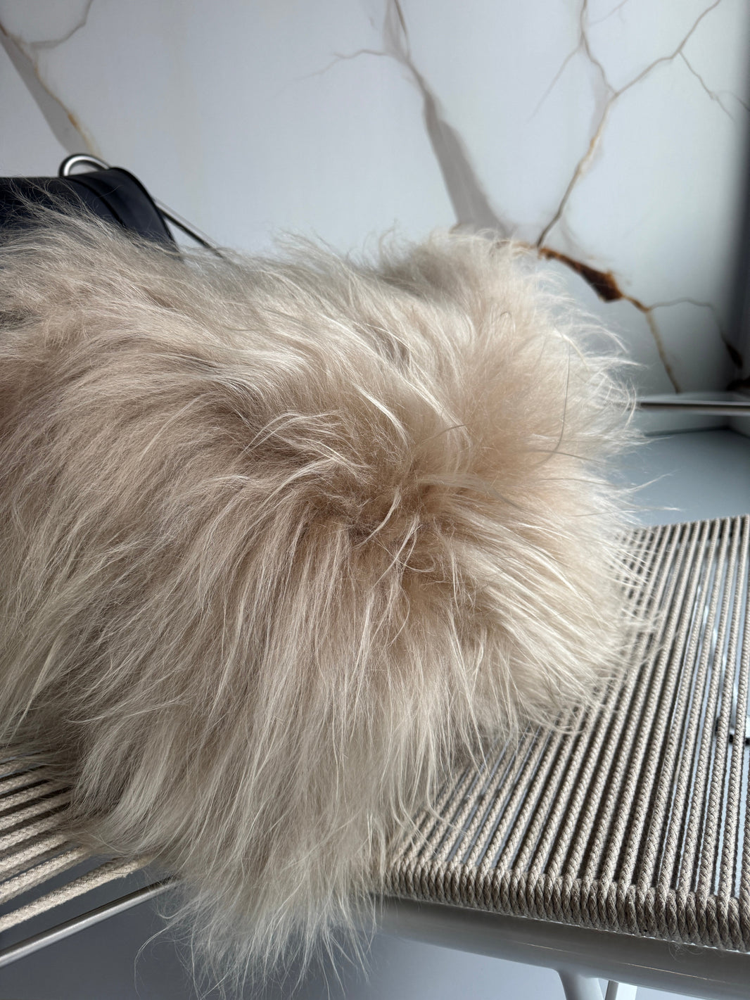 غطاء وسادة مربع عارٍ من جلد غنم آيسلنديEX-STOCK Canada 