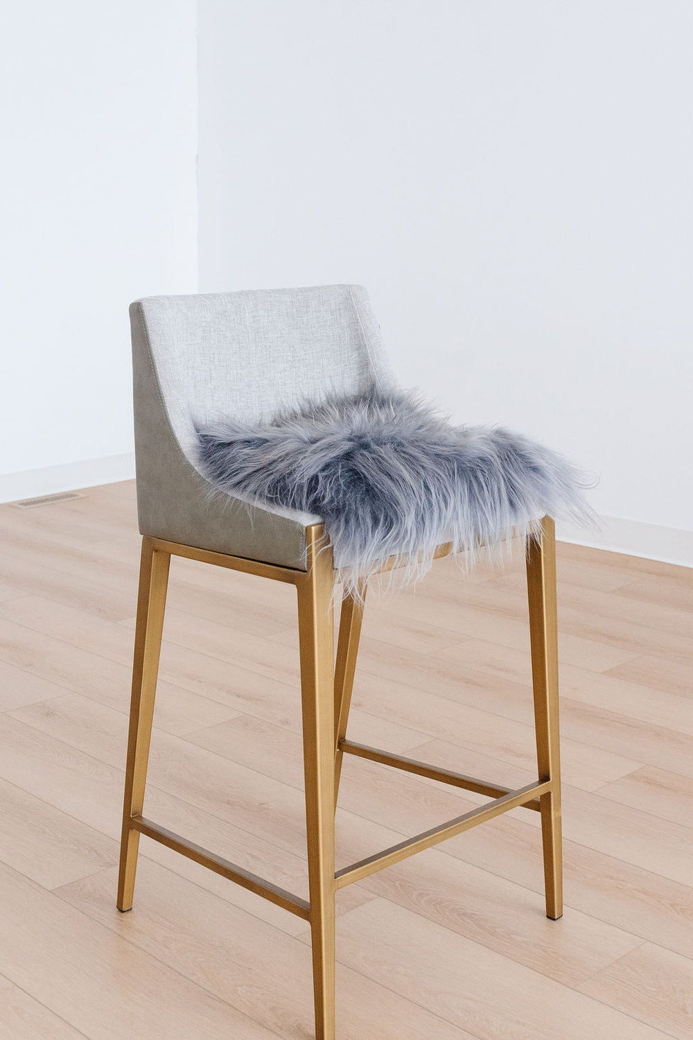 Silver Icelandic Sheepskin Chair Pad 