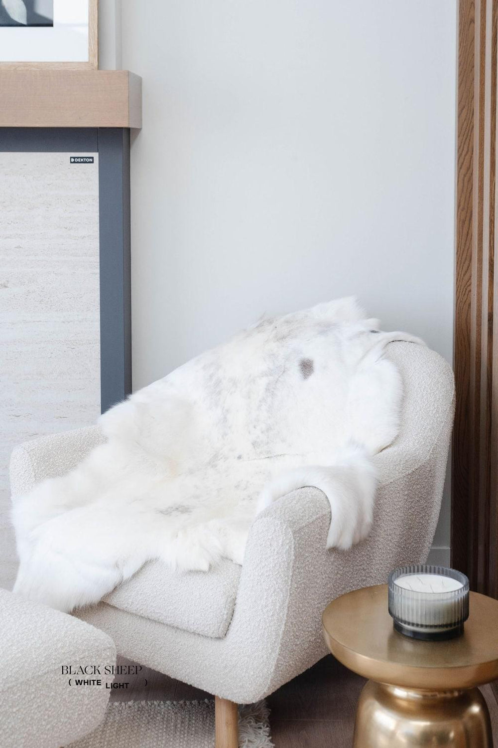 Peau de renne sami blancheEX-STOCK Canada 