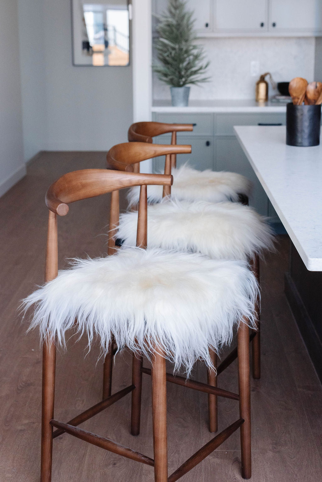 White Icelandic Sheepskin Chair Pad EX-STOCK Canada 