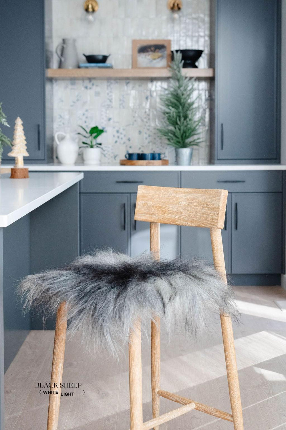 Coussin de chaise en peau de mouton islandais gris foncé naturel 