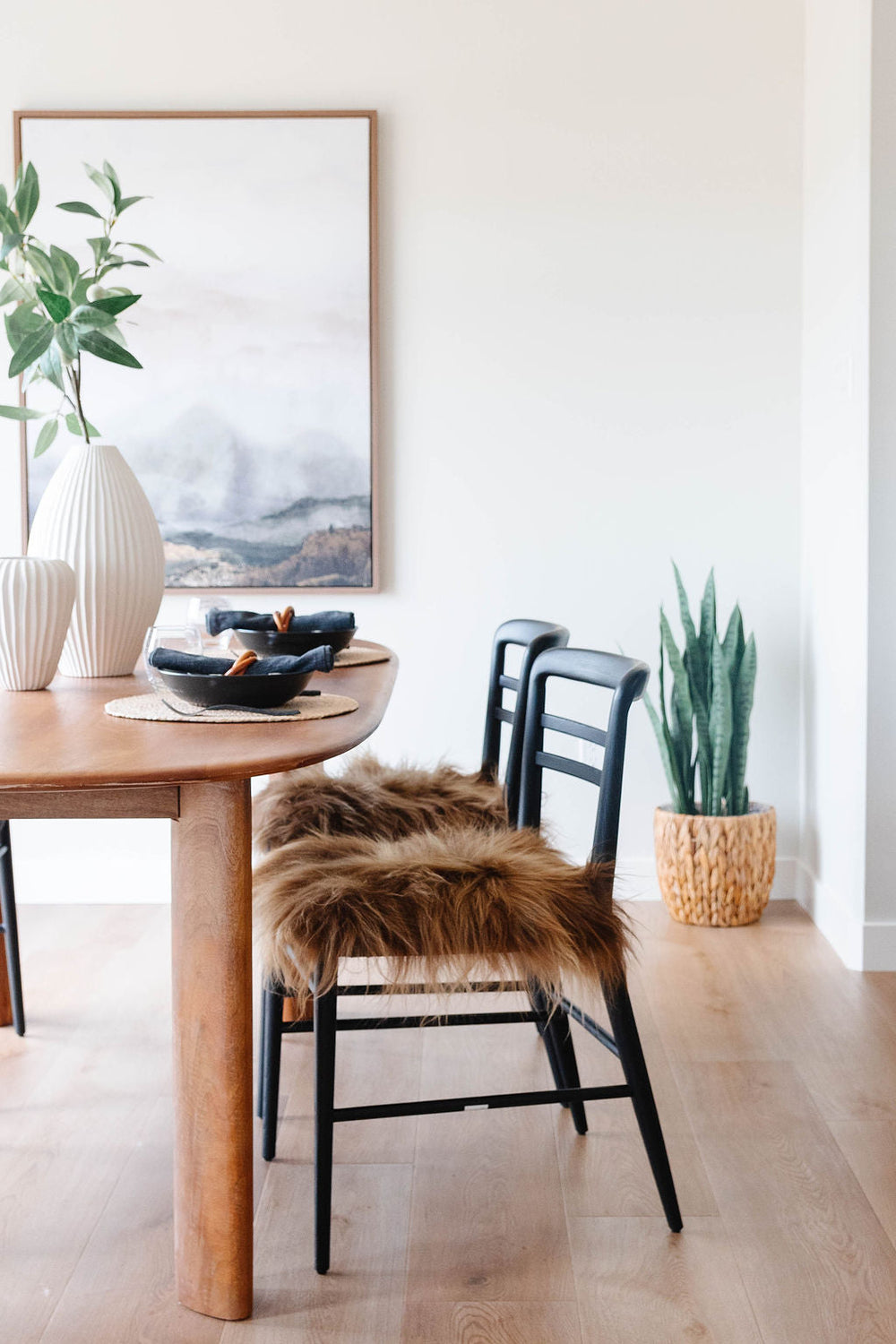 BROWN ICELANDIC SHEEPSKIN CHAIR PAD 