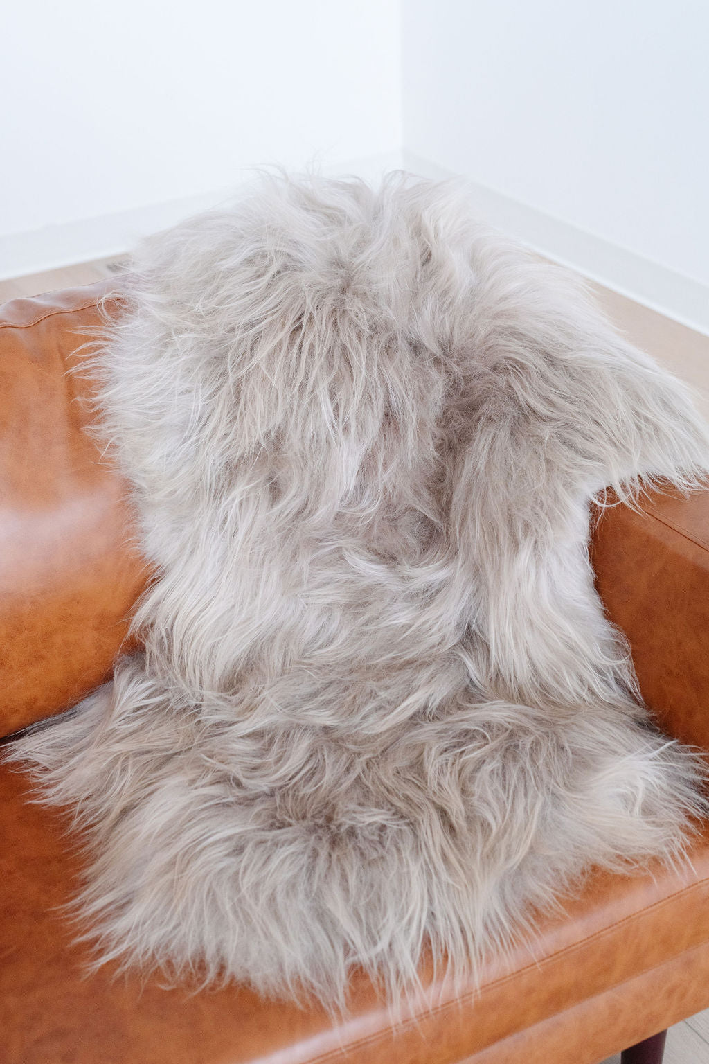 Linen Icelandic Sheepskin EX-STOCK Canada 
