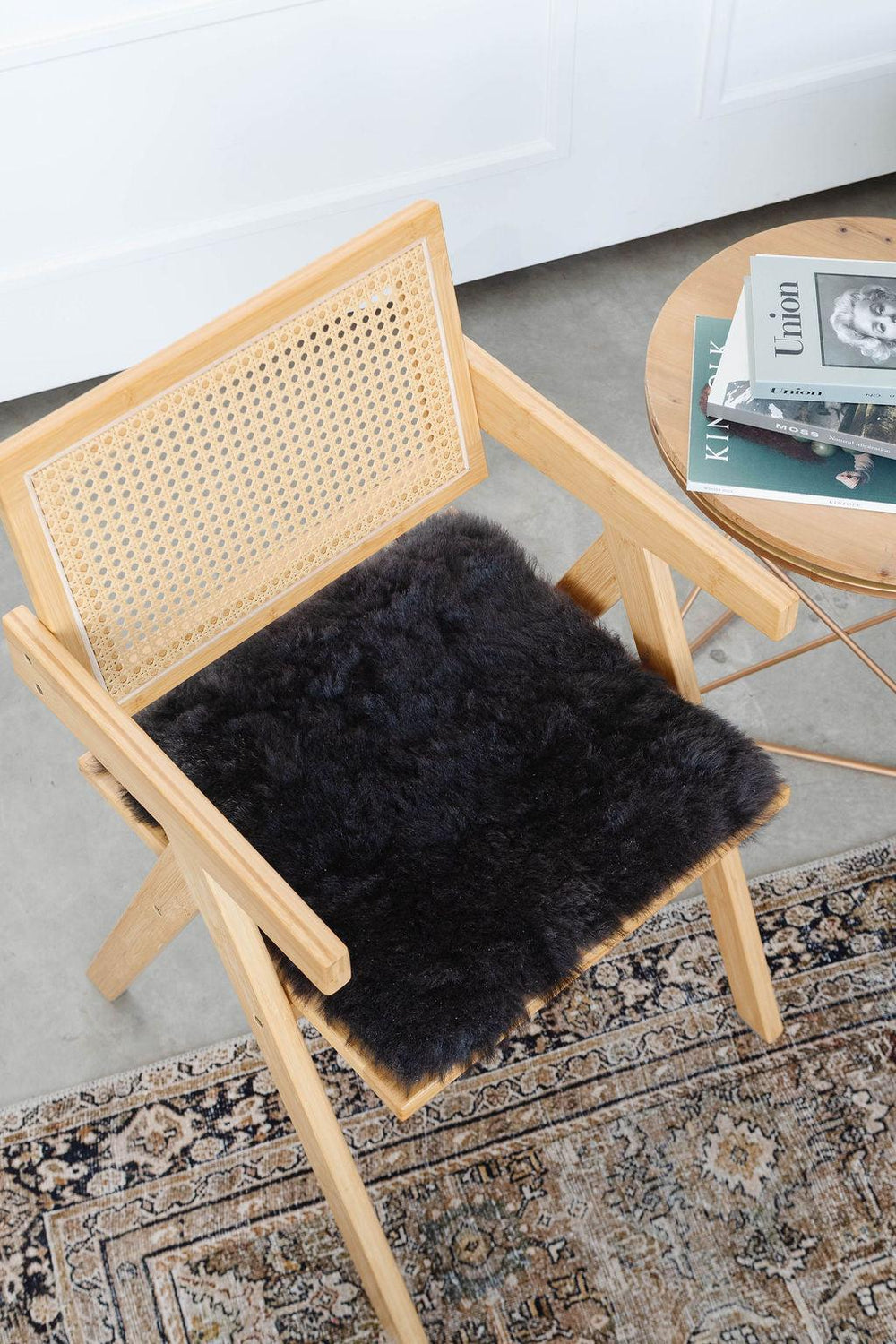 Coussin de chaise en peau de mouton islandais noire tondue 