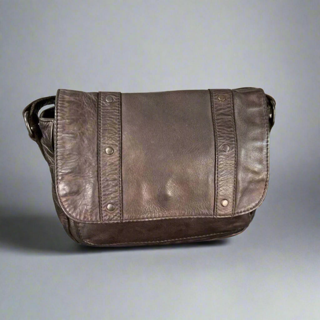 Bolso bandolera de cuero con tachuelas METEX-STOCK Canada 