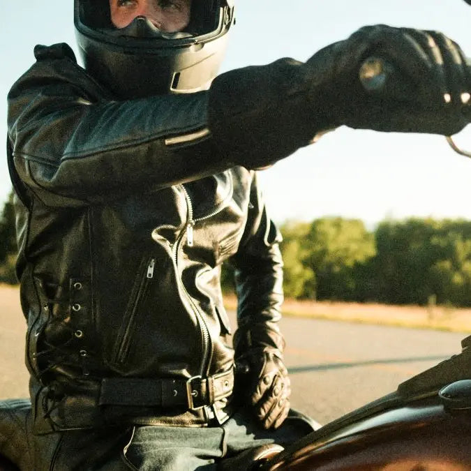 Herren Leder-Motorradjacke mit klassischem hohen Schnitt und seitlicher SchnürungEX-STOCK Canada 