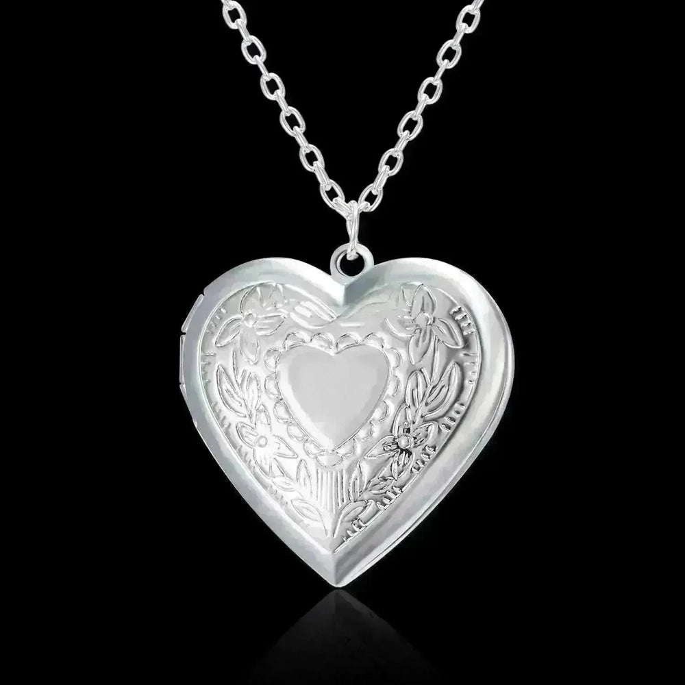Personalized Heart-shaped Photo Frame Pendant Necklace - EX-STOCK CANADA