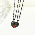 Punk Retro Skull Pendant Halloween Necklace Heart-shaped Magnetic Stitching Love Skull Couple Necklace - EX-STOCK Canada