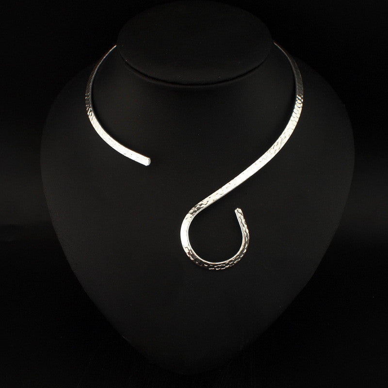 Retro Metal Exaggerated Clavicle Collar Necklace Women EX-STOCK Canada 