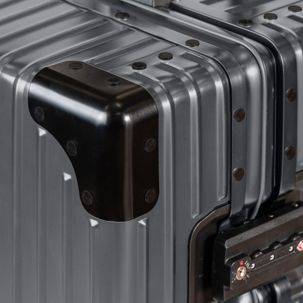 Elite / Aluminum Carry-on EX-STOCK Canada 