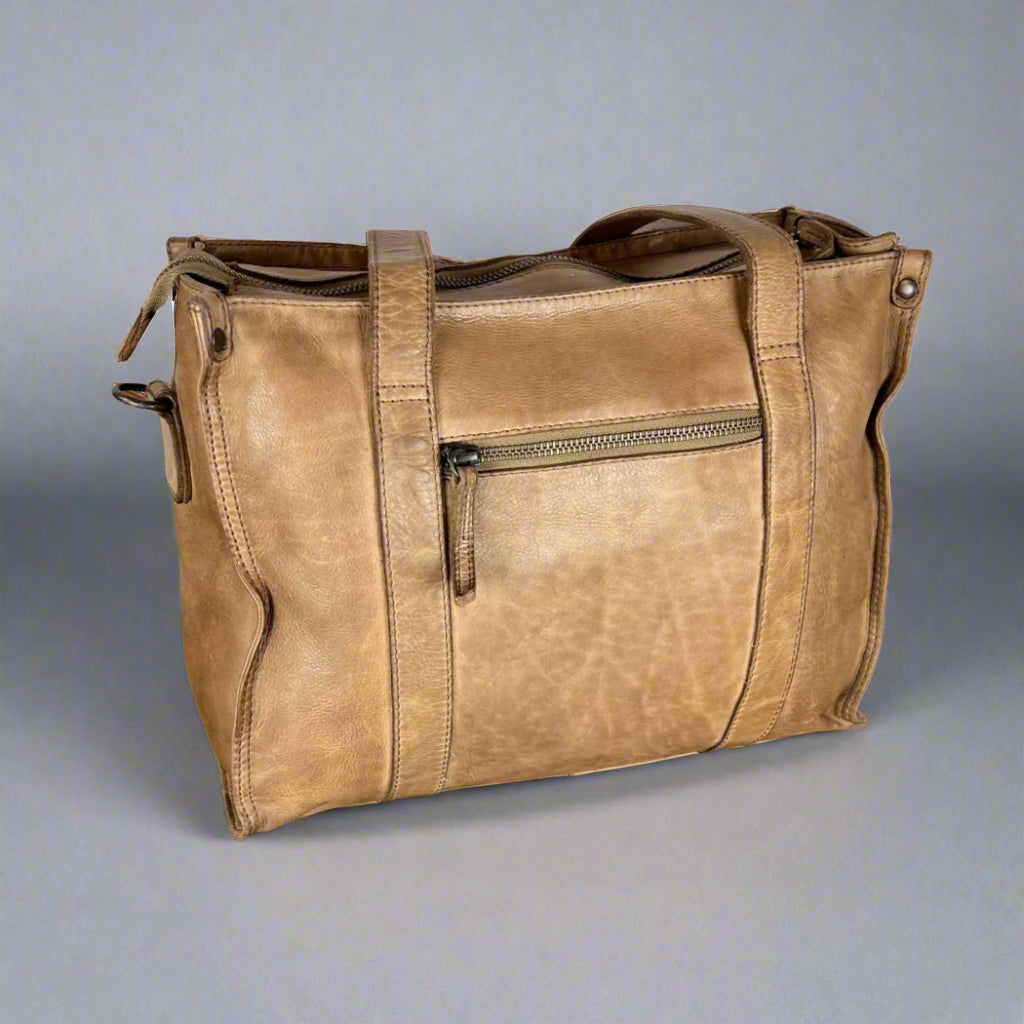 حقيبة جلدية مرصعة من MET بمقابض مزدوجةEX-STOCK Canada 