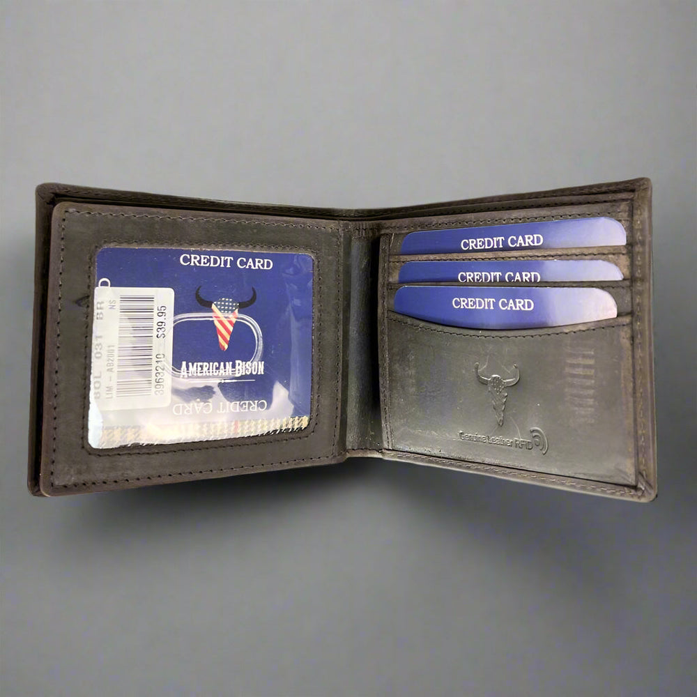 Cartera Bifold para Hombre de Cuero de Vaca con Relieve de MustangEX-STOCK Canada 