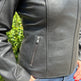 Chaqueta de cuero de cordero para mujer estilo biker con cuello asimétrico y hombros cosidosEX-STOCK Canada 