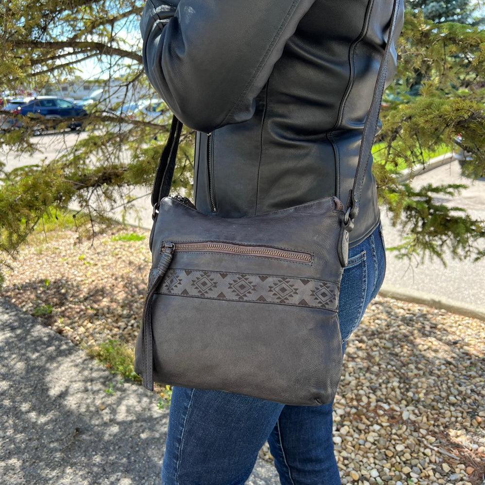 Sac bandoulière MET avec motif aztèqueEX-STOCK Canada 