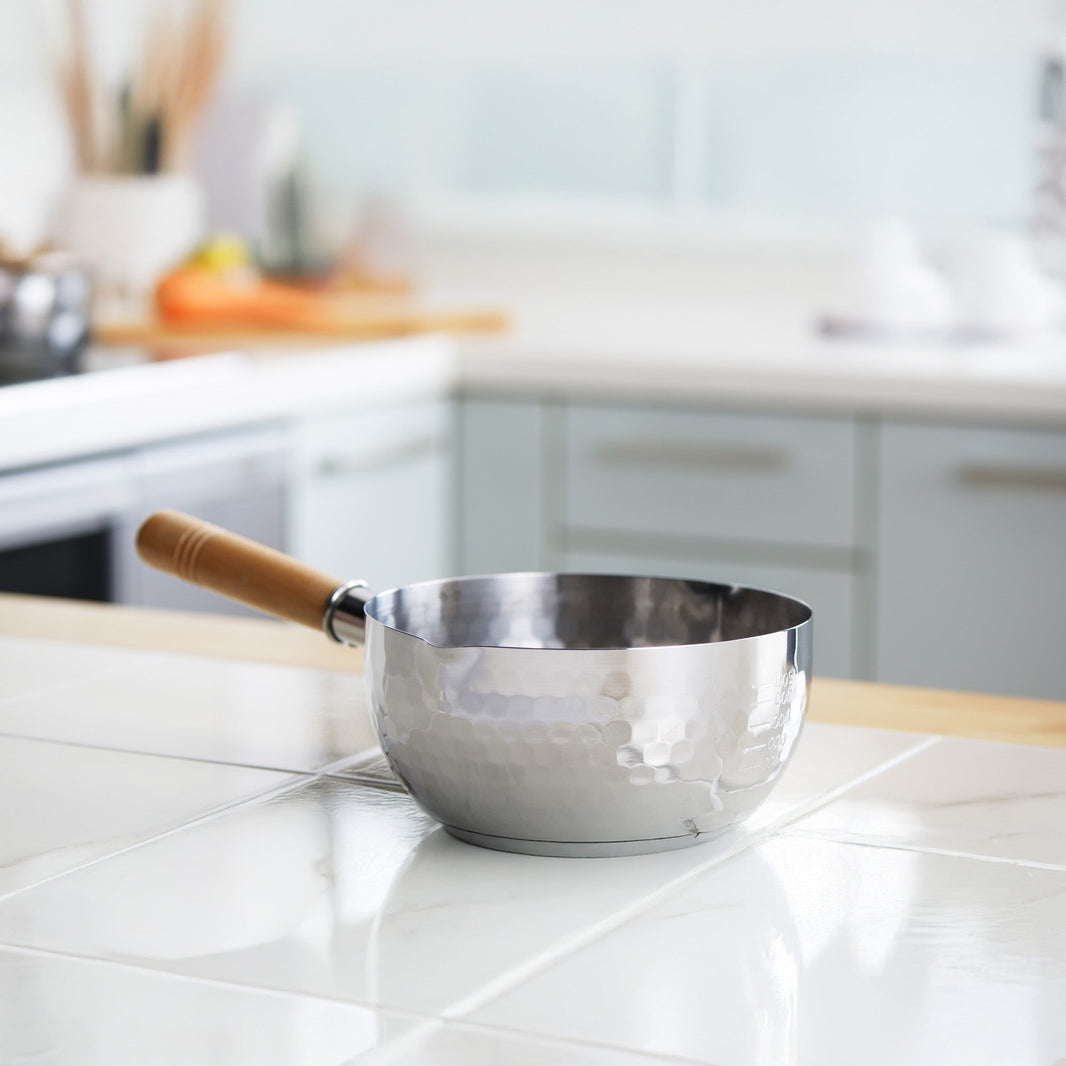 Yoshikawa Yukihira Saucepan 20 cm | 2.1 L Stainless Steel with Wooden Handle 