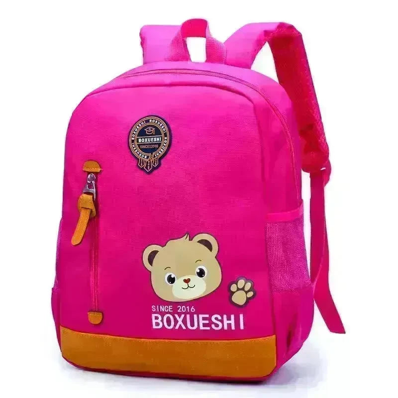 A cartoon bear nursery school schoolbag, schoolbag, schoolboy, boy and boy, baby boy and baby travel back - EX-STOCK CANADA