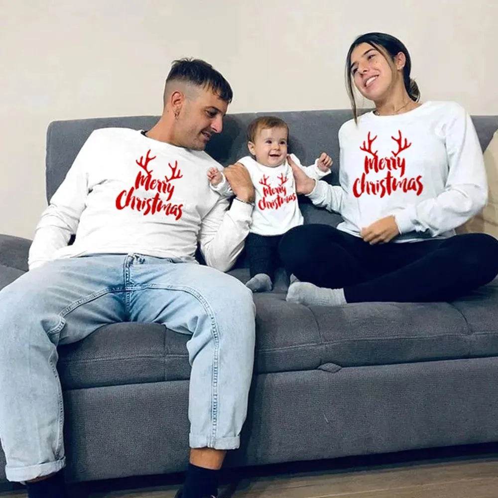 Merry Christmas sweatshirt Family photo wear - EX-STOCK Canada