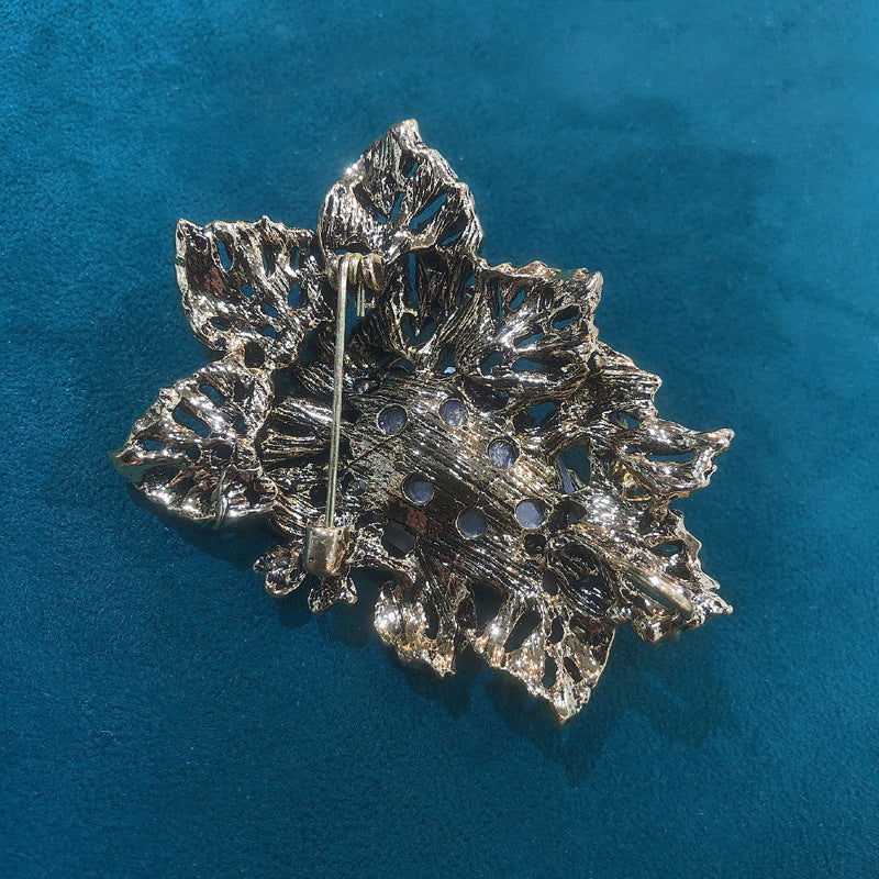 Crystal Glass French Flower Suit Jacket Pin EX-STOCK Canada 