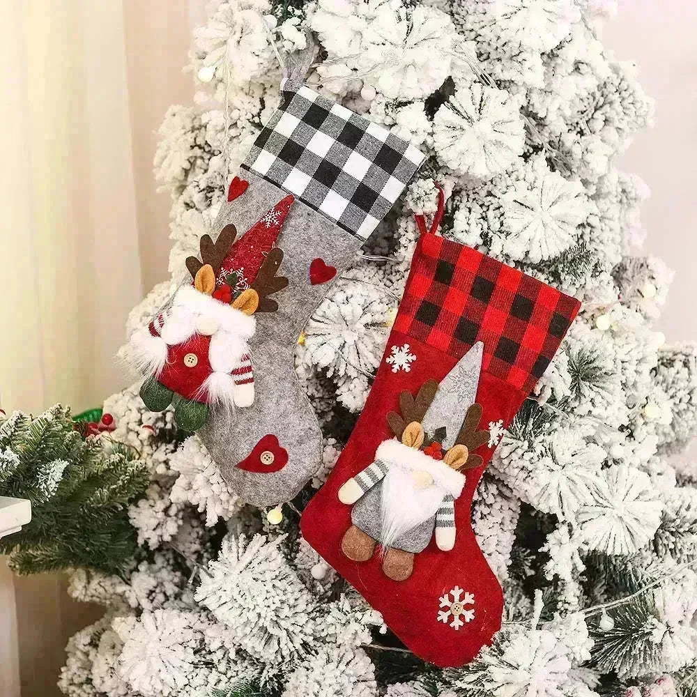 Plaid Three-dimensional Couple Faceless Doll Christmas Stockings Christmas Eve Gift Bag Candy Bag - EX-STOCK CANADA