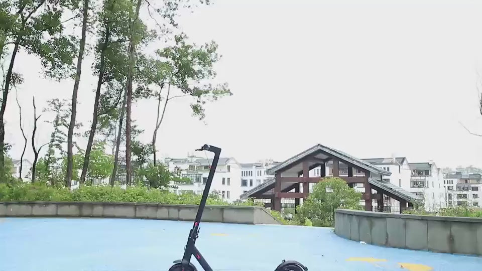 D01 Foldable Electric Scooter – 350W Motor, 40km/h, 30–40km Range