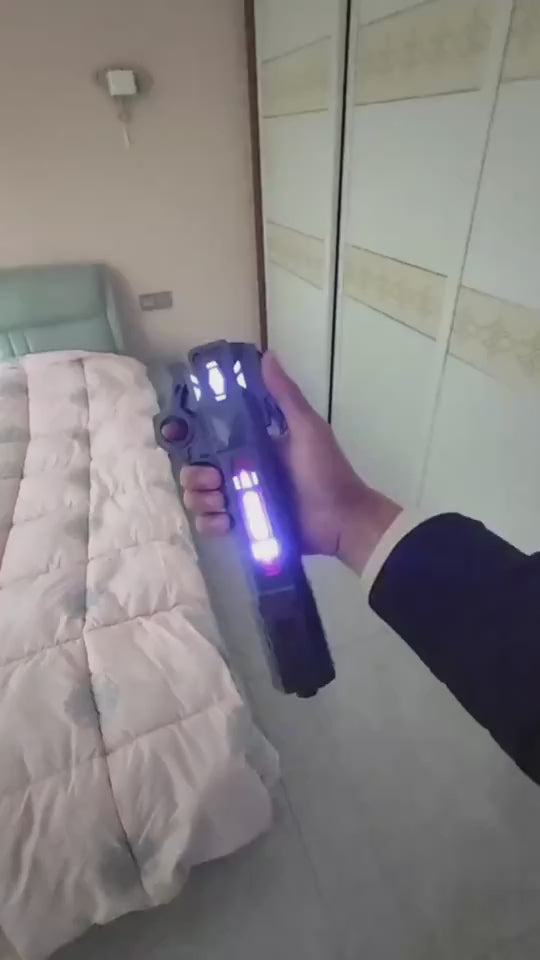 Retractable LED Lightsaber Toy with Sound Effects – 7 RGB Colours, USB-C Rechargeable, Hand Spinner Cosplay Prop for Kids 2