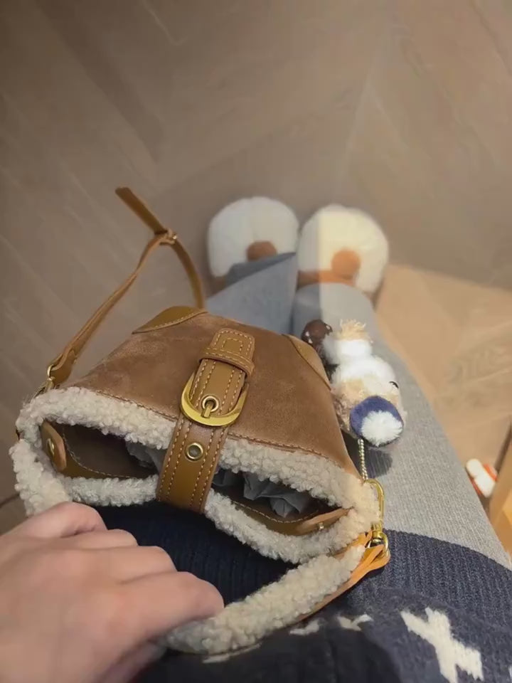 Retro Plush Mini Crossbody Bag for Women – Sherpa Trim Bucket Bag in 4 Colours 2