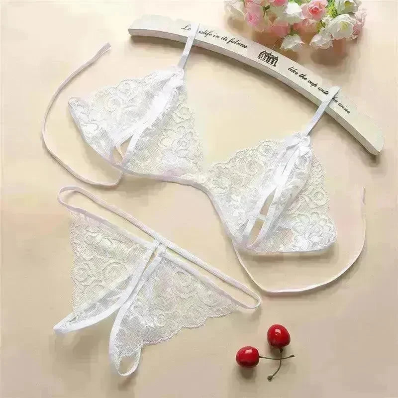 Three-point lingerie - EX-STOCK CANADA
